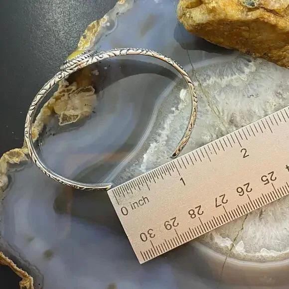 Carolyn Pollack Vintage Southwestern Style Sterling Mother of Pearl Bracelet